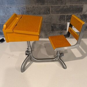 American Girl Molly’s desk.